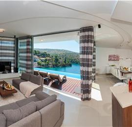 5 bedroom villa with heated infinity pool and sea views near Milna, Brac Island, sleeps 10